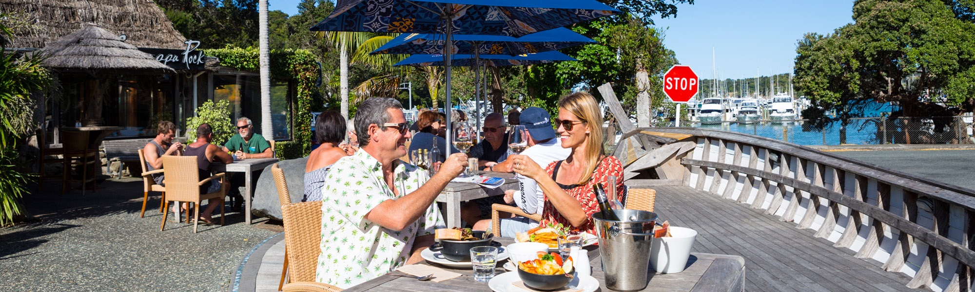 Discover-and-Explore-Content-page.-Eat-and-Drink-header.-Tutukaka-Coast-dining.jpg