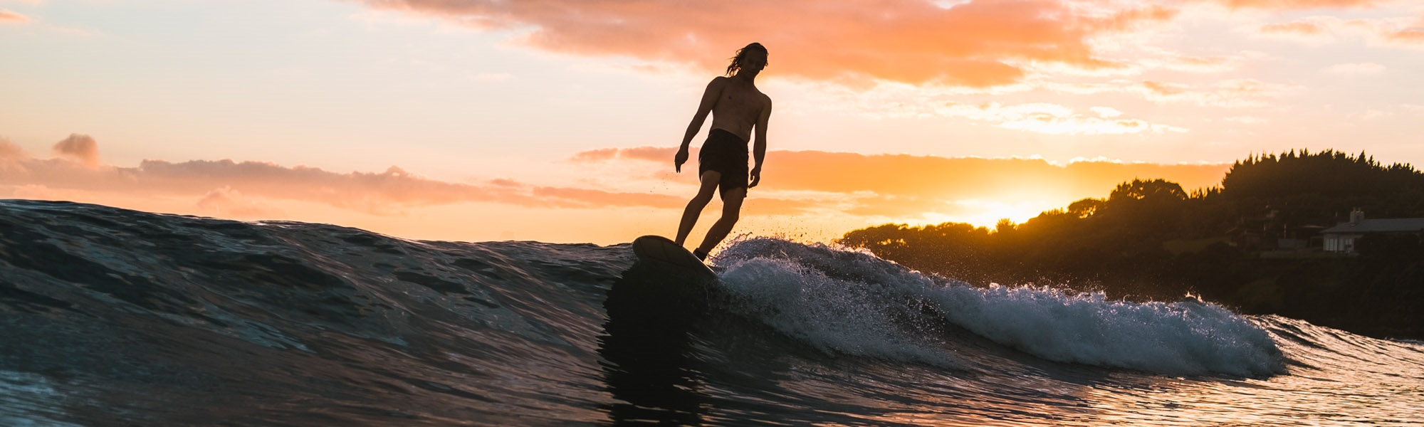 Discover-and-Explore-Content-page.-Surfing-headeer.-Waipu-Cove.jpg