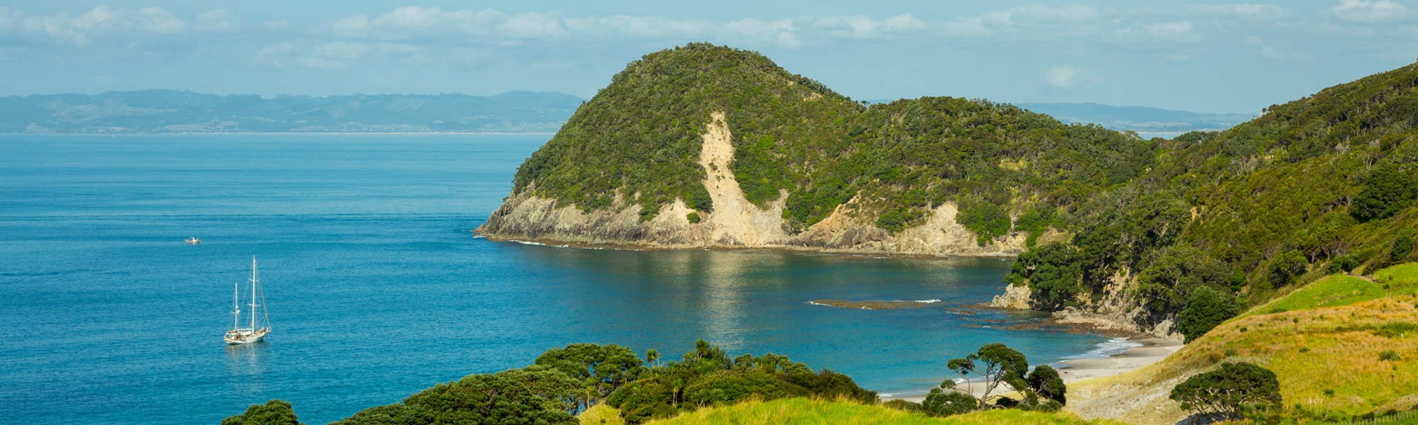 Beaches-content.-Smugglers-Bay-header.jpg