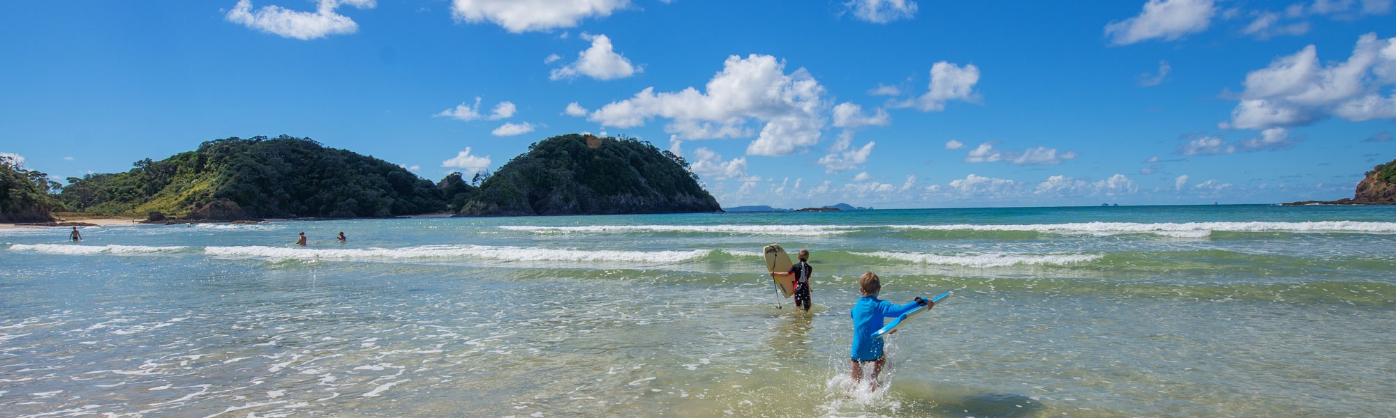 Discover-and-Explore-Content-page-header.-Family-Fun.-Matapouri.jpg